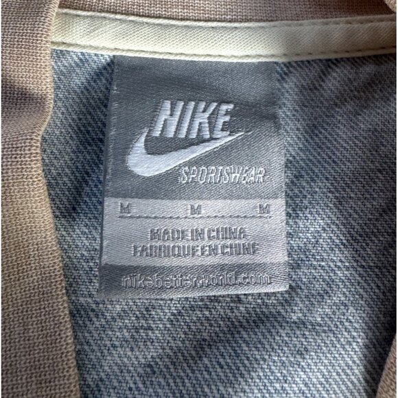 Nike Women's Sz M Destroyer Denim Bomber Jacket Light Blue W/ Contrast Tan Trim - Picture 4 of 13